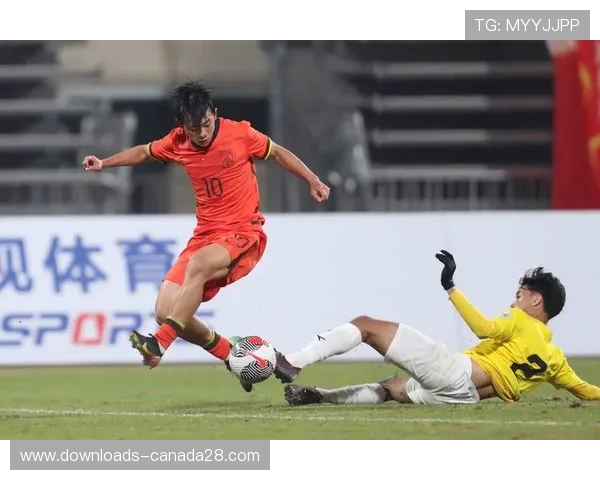 足球不止于胜负：赛后球员交换球衣展现体育精神