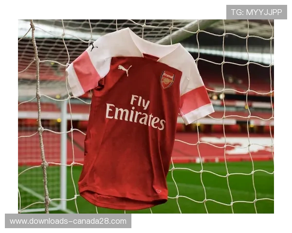 足球豪门跨界时尚品牌，球衣从信仰象征演变为奢侈品资产